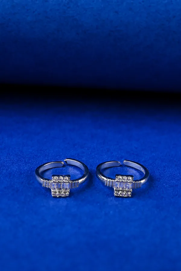Elegant_Square_Silver_925_Adjustable_Trendy_Toe_Ring_For_Women
