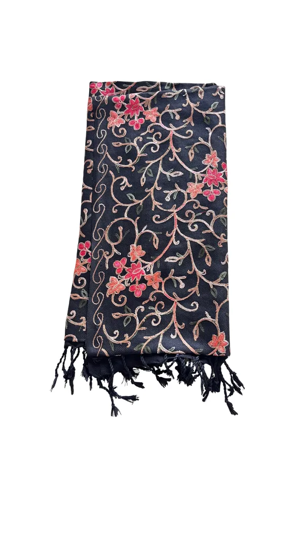 Black_Woolen_Premium_&_Elegant_Shawl_For_Women