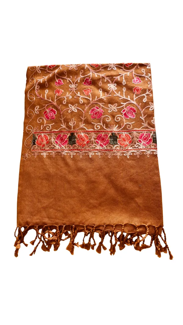 Red_Woolen_Premium_&_Elegant_Shawl_For_Women