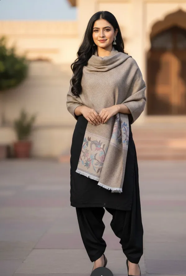 Light_Brown_Check_Pattern_Kashmiri_Stole_Kani_Paaldaar_Self_Woven_Kani_Tussar_Silk_Stole_Default_Title