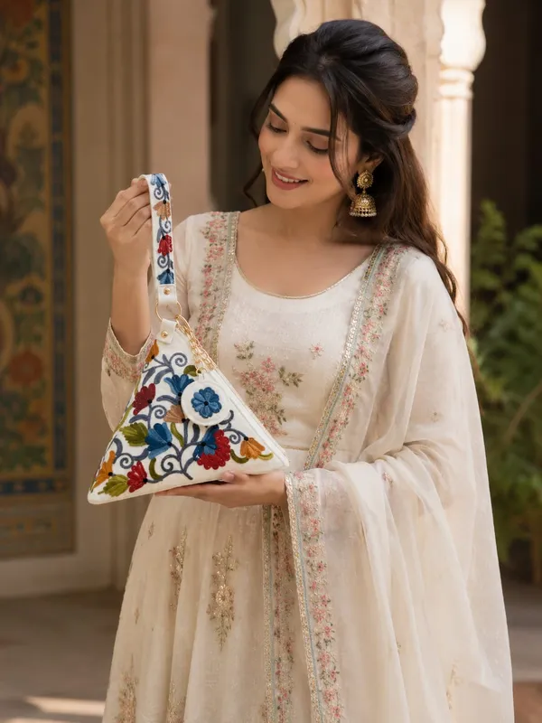 Signature_Aari_Triangle_Potli_Bag_Floral_Embroidery_White_Default_Title