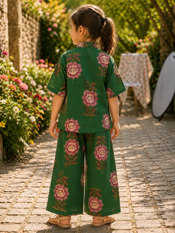 Girls_Green_Floral_Printed_Cotton_Co-Ord_Set_–_Top_&_Wide-Leg_Pants