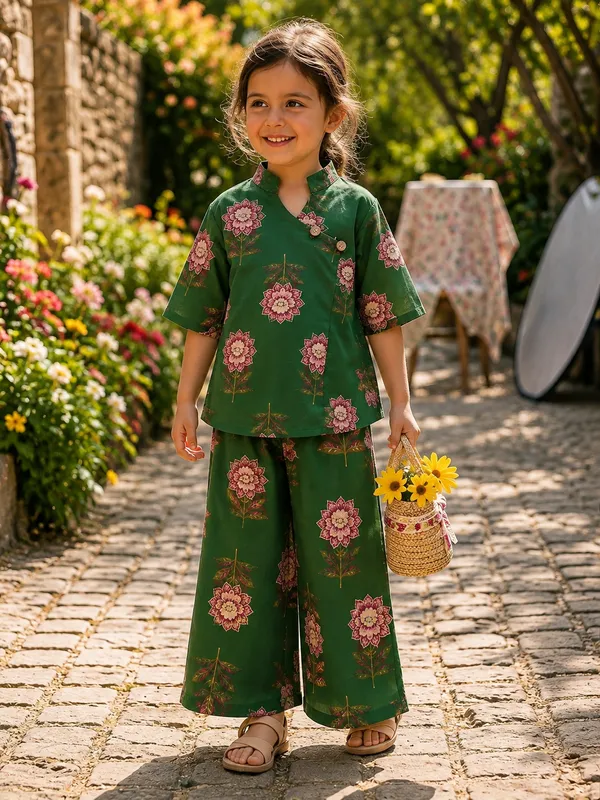 Girls_Green_Floral_Printed_Cotton_Co-Ord_Set_–_Top_&_Wide-Leg_Pants