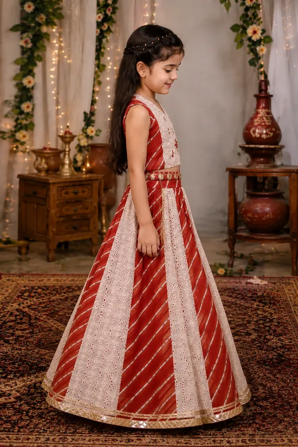 Girls_Red_&_White_Printed_Lehenga_Choli_Set_with_Gold_Border