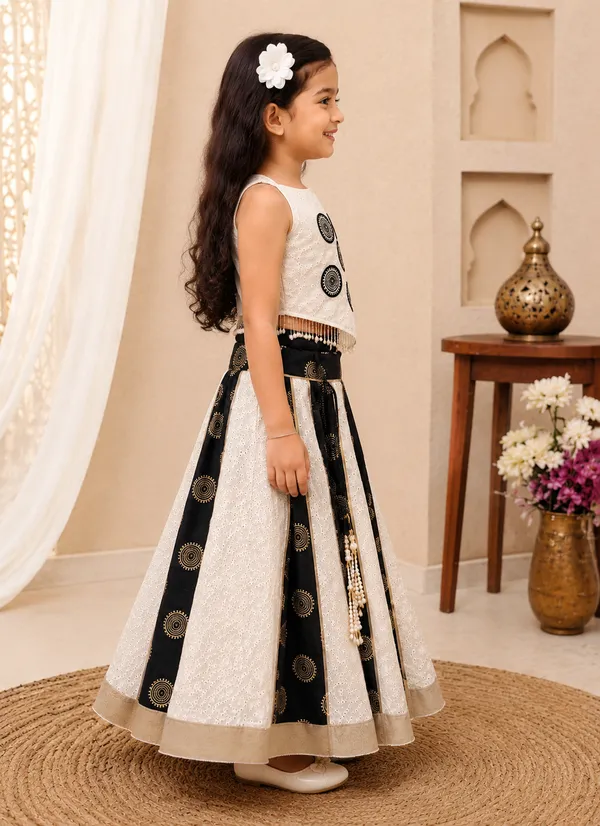 Kids_Girls_Black_&_White_Printed_Lehenga_Choli_Set_with_Gold_Border