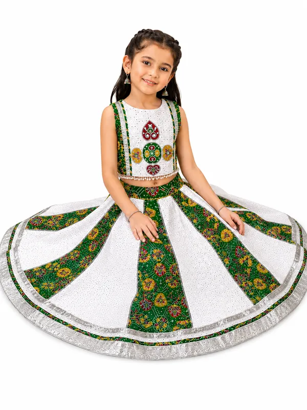 Kids_Girls_Green_&_White_Printed_Ethnic_Lehenga_Choli_Set