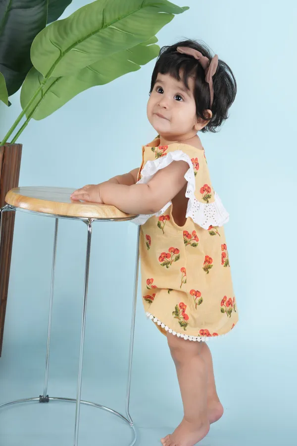 Multicolor_Cotton_Infants_Printed_Frill_Dress_With_Bloomer_For_Girls