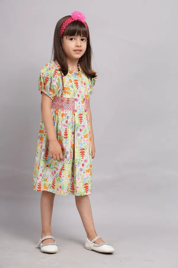 Green_Cotton_Puffed_Sleeve_Dress_For_Girl