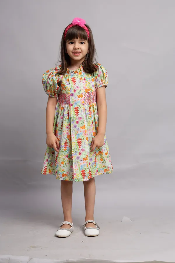 Green_Cotton_Puffed_Sleeve_Dress_For_Girl