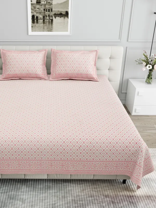 Elite_Geometric_Pink_Cotton_Printed_King_Size_Bedsheet