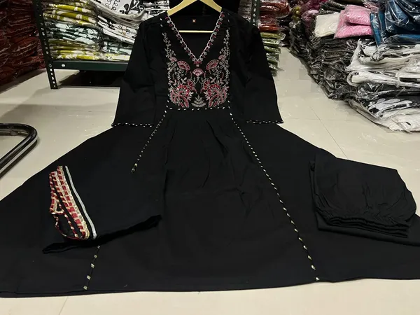 Black_Embroidered_Anarkali_Kurta_Set_with_Dupatta