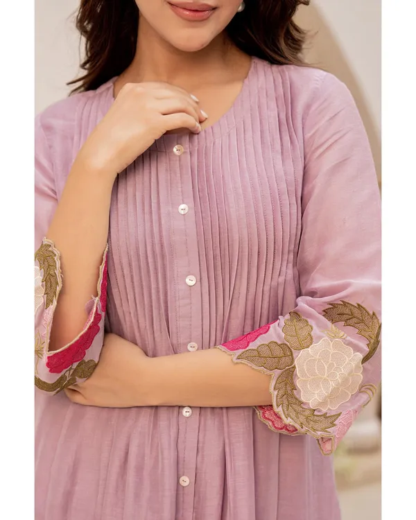 Elegant_Blush_Pink_Floral_Kurta_Set