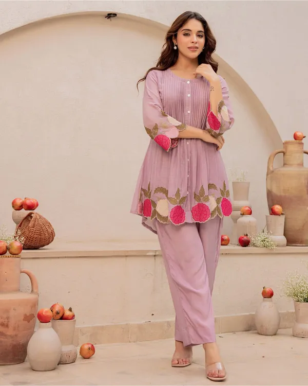 Elegant_Blush_Pink_Floral_Kurta_Set