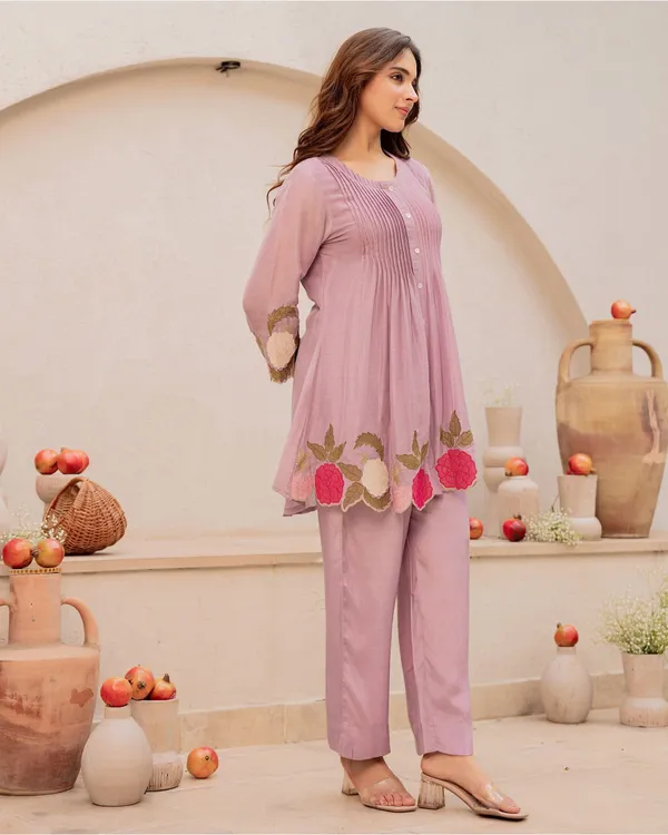 Elegant_Blush_Pink_Floral_Kurta_Set