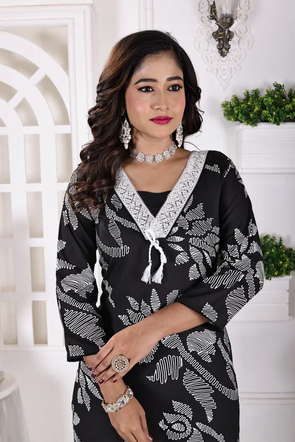 Black_Viscose_Rayon_Straight_Kurta_Set_For_Women