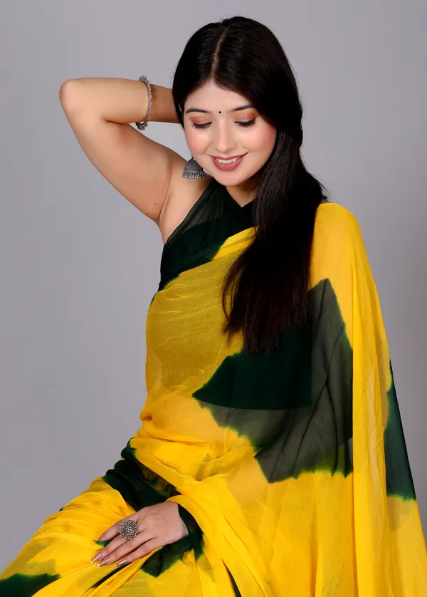 Green_Designer_Pure_Chiffon_&_New_Trendy_Bollywood_Saree_For_Women_(With_Blouse)