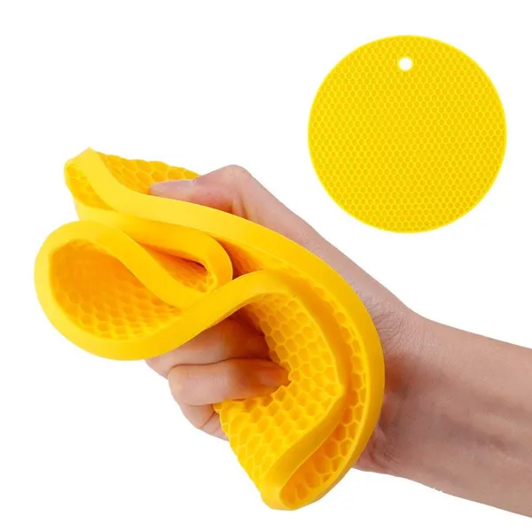 Multicolor_Heat_Insulation_Honeycomb_Design_Small_Round_Silicone_Tableware_Bowl_Dish_Plate_Mat
