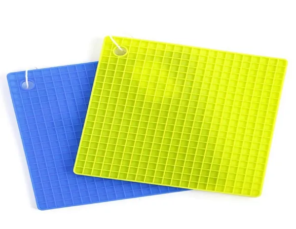 Multicolor_Square_Shape_Silica_Gel_Anti_Hot_Heat_Resistant_Pot_Holder,Car_Dashboard_Anti_Slip_Resistant_Pad_Dining_Table_Mat,Set_Of_2