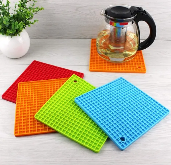 Multicolor_Square_Shape_Silica_Gel_Anti_Hot_Heat_Resistant_Pot_Holder,Car_Dashboard_Anti_Slip_Resistant_Pad_Dining_Table_Mat,Set_Of_2