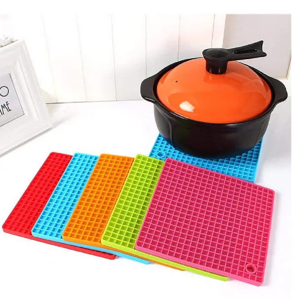 Multicolor_Square_Shape_Silica_Gel_Anti_Hot_Heat_Resistant_Pot_Holder,Car_Dashboard_Anti_Slip_Resistant_Pad_Dining_Table_Mat