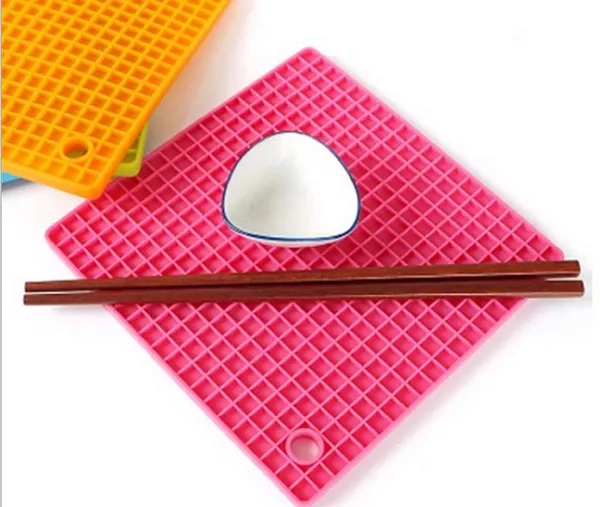 Multicolor_Square_Shape_Silica_Gel_Anti_Hot_Heat_Resistant_Pot_Holder,Car_Dashboard_Anti_Slip_Resistant_Pad_Dining_Table_Mat,Set_Of_3