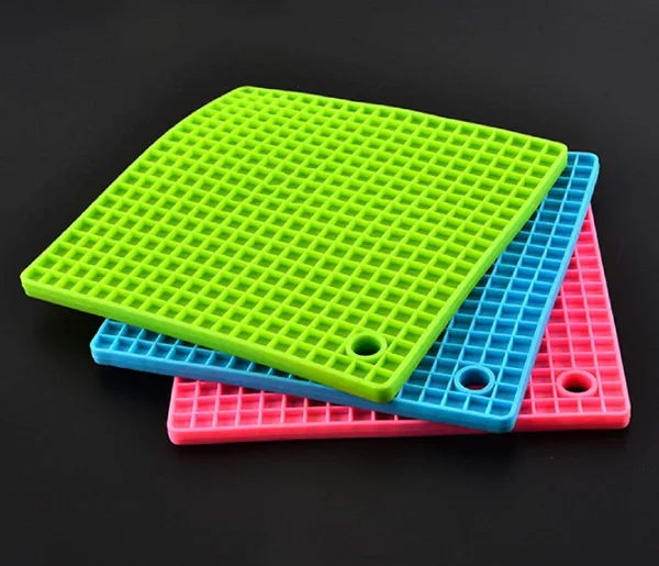 Multicolor_Square_Shape_Silica_Gel_Anti_Hot_Heat_Resistant_Pot_Holder,Car_Dashboard_Anti_Slip_Resistant_Pad_Dining_Table_Mat,Set_Of_3