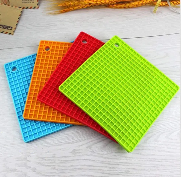 Multicolor_Square_Shape_Silica_Gel_Anti_Hot_Heat_Resistant_Trivets,Car_Dashboard_Anti_Slip_Resistant_Pad_Dining_Table_Mat,Size_18Cm_Set_Of_4