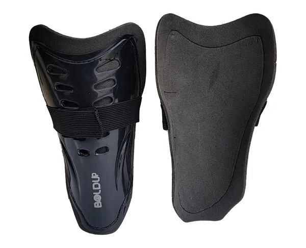 Black_Plastic_&_Foam_Premium_&_Elegant_Football_Shinguard_With_Socks_For_Sports_(Pack_Of_2)
