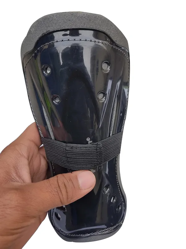 Football_Shin_Guard_For_Boys_Girls_Lightweight_Leg_Guard_With_Eva_Foam_Padding_Junior_Soccer_Protective_Gear_For_Kids_Youth_One_Pair_Blackbig_Shinguard