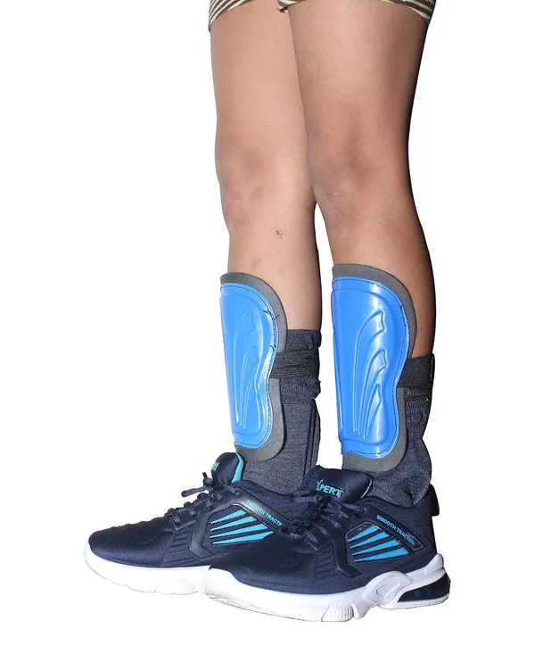 Football_Shinguard_Kids_And_Boys_Single_Strap_Shinguard_With_Stockings_And_Socks_Dadu_Blue_S_M