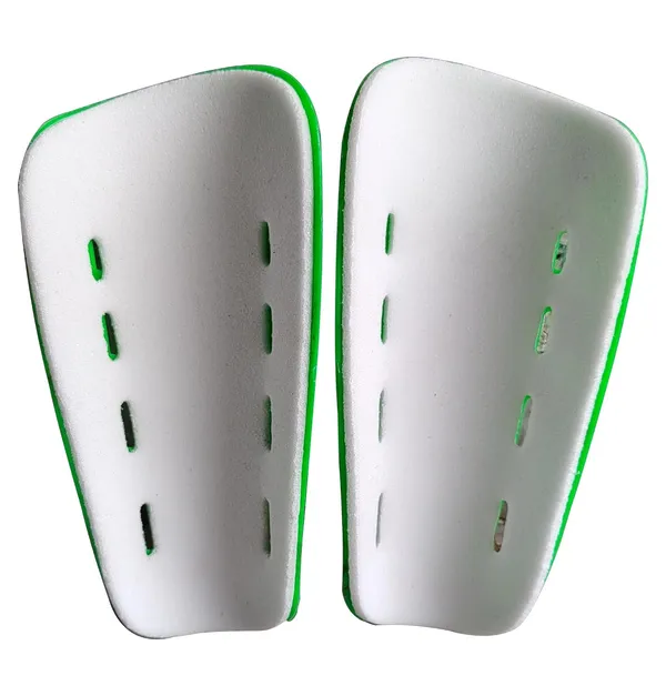 Football_Shin_Guards_Youth_Soccer_Shin_Pads_With_Breathable_Sleeve_And_Secure_Strap_Ideal_For_Training_Green_8_Hole_New
