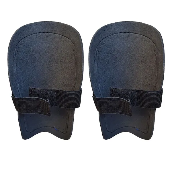 Black_Plastic_&_Foam_Premium_&_Elegant_Football_Shinguard_For_Sports