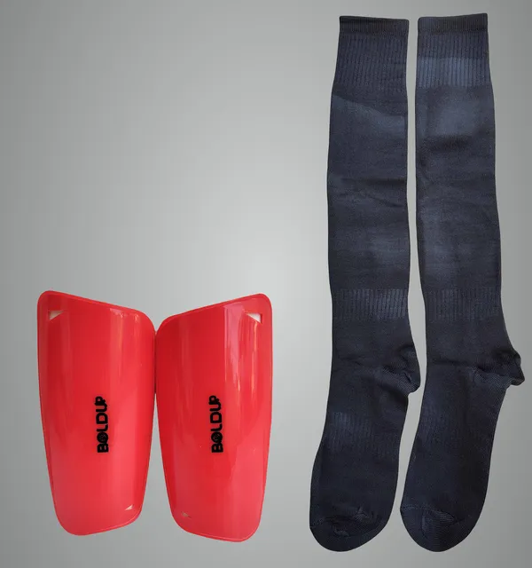 Red_Plastic_&_Foam_Premium_&_Elegant_Football_Shinguard_With_Socks_For_Sports_(Pack_Of_2)