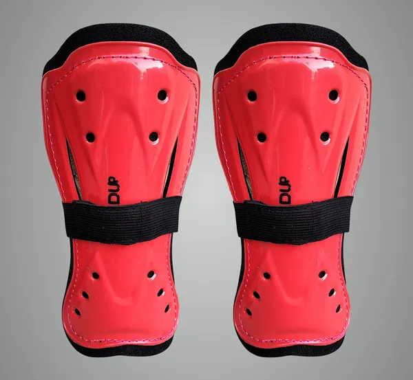 Red_Plastic_&_Foam_Premium_&_Elegant_Football_Shinguard_For_Sports_(Pack_Of_4)