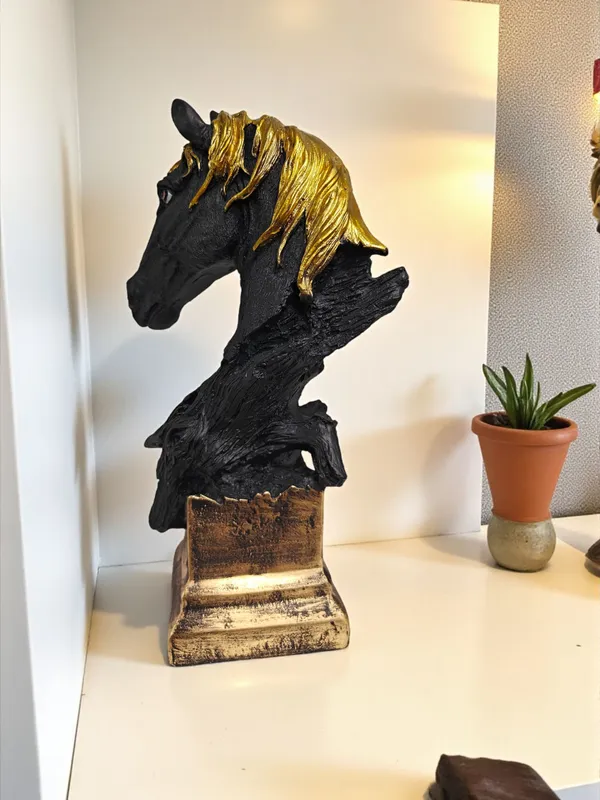 Black_Fiber_Poly_Resin_Premium_Horse_Statue