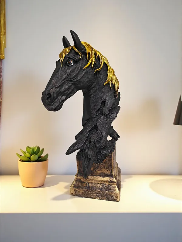 Black_Fiber_Poly_Resin_Premium_Horse_Statue