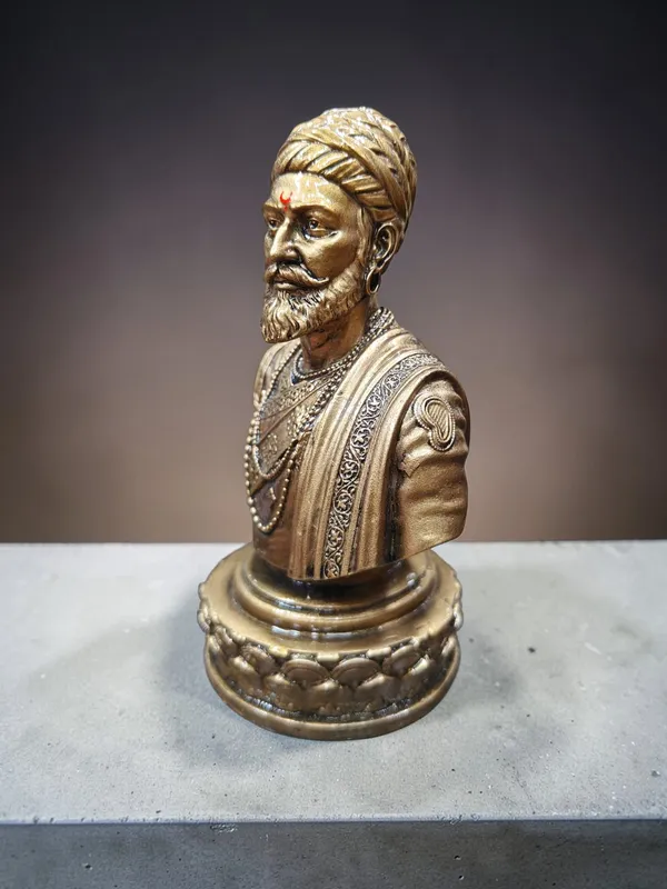 Chhatrapati_Shivaji_Maharaj_Bust_Statue_–_Antique_Finish_Poly_Resin_Shivaji_Idol_for_Home_Decor,_Office_Desk_&_Gift_DA-118