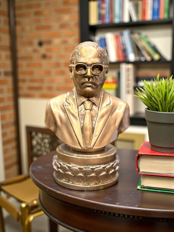 Dr._B._R._Ambedkar_Bust_Statue_|_Gold__Color_Fiber_Poly_Resin_Inspirational_Decorative_Showpiece_DA-112