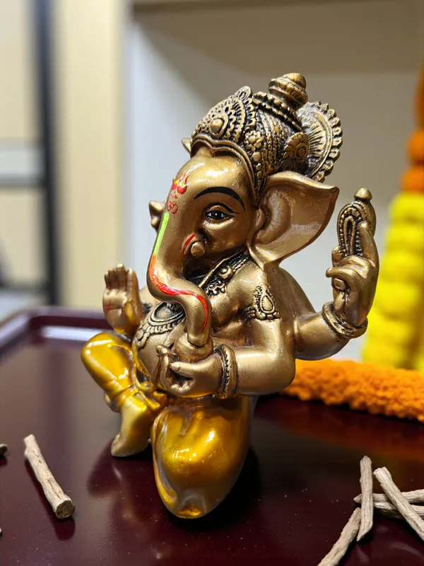 Gold_Fiber_Poly_Resin_Premium_Ganesha_Idol