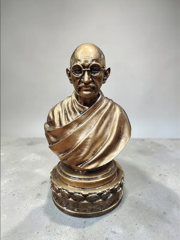 Mahatma_Gandhi_Bust_Statue_|_Gold_Finish_Fiber_Poly_Resin_Inspirational_Decorative_Showpiece_DA-113