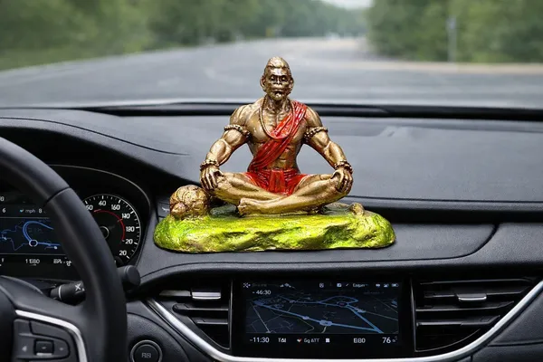 Meditating_Lord_Hanuman_Car_Dashboard_Idol_–_Golden_Finish_Bajrangbali_Statue_for_Vehicle_&_Home_DA-150