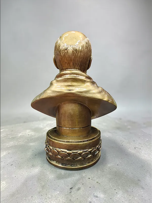 Sardar_Vallabhbhai_Patel_Bust_Statue_|_Iron_Man_of_India_Golden_Finish_Resin_Idol_|_Premium_Desk_Décor_Showpiece_for_Home_&_Office_DA-111