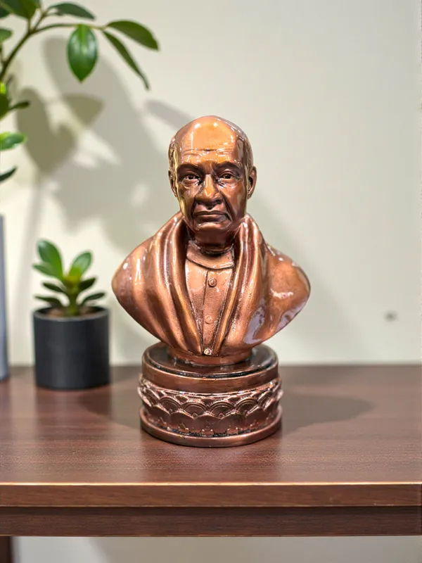 Sardar_Vallabhbhai_Patel_Bust_Statue_|_Iron_Man_of_India_Resin_Idol_|_Premium_Copper_Finish_Desk_Décor_Showpiece_for_Home_&_Office_DA-111