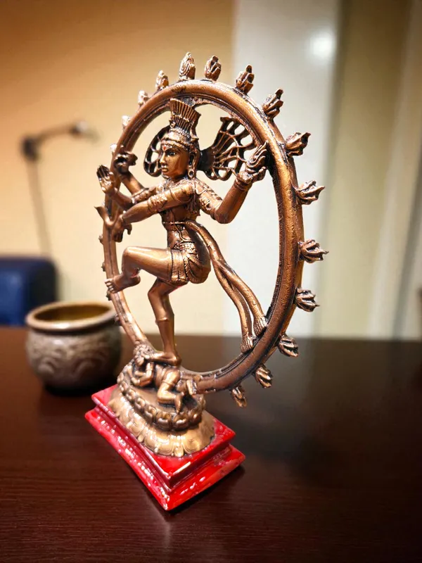 Golden_Fiber_Poly_Resin_Premium_Natraj_Idol
