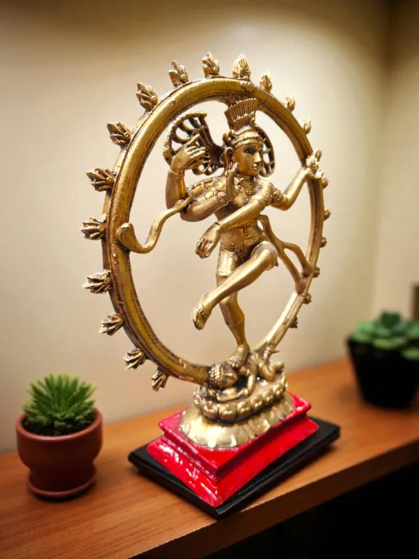 Golden_Fiber_Poly_Resin_Premium_Natraj_Idol