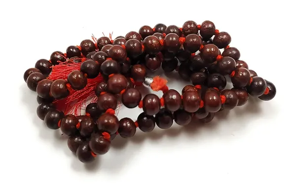 Red_Natural_Sandalwood_Prayer_Mala,_108+1_Beads_With_Red_Tassel,_Mala_For_Jaap