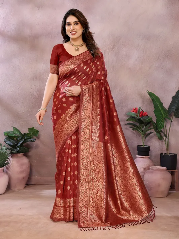 Luxury_in_Every_Thread_Jacquard_Sarees_&_Blouse_Pieces