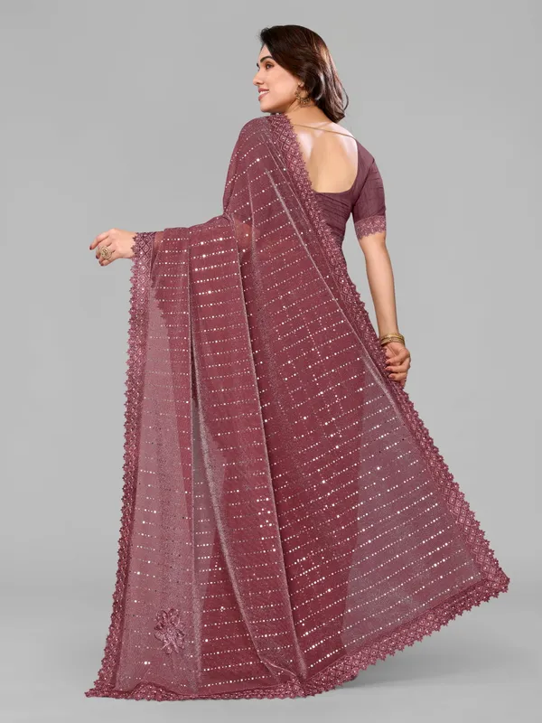 Mirror_Majesty:_Zari_Fabric_Saree_with_Chemical_Lace_Detailing