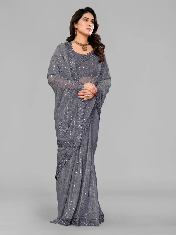 Mirror_Majesty:_Zari_Fabric_Saree_with_Chemical_Lace_Detailing
