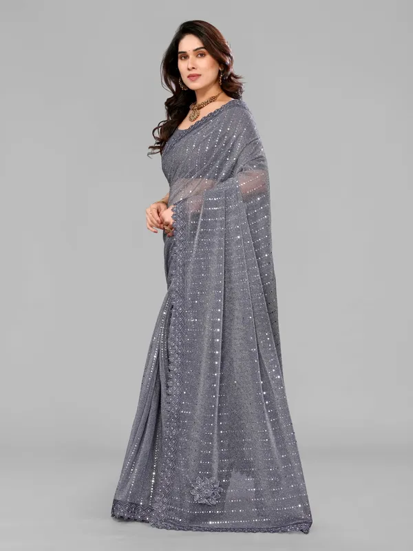 Mirror_Majesty:_Zari_Fabric_Saree_with_Chemical_Lace_Detailing